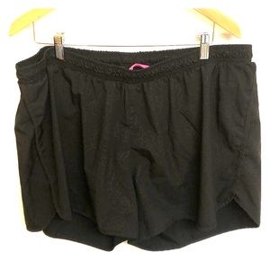 XXL Old Navy active bundle (shorts & sports bra)